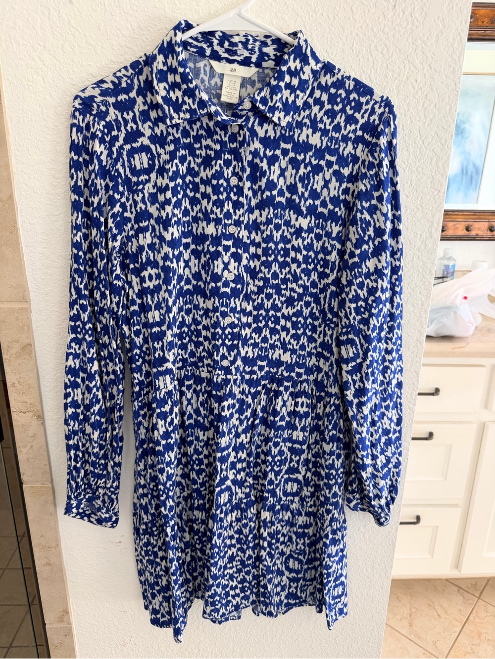 H&M Blue & White Abstract Print Button-Down Dress